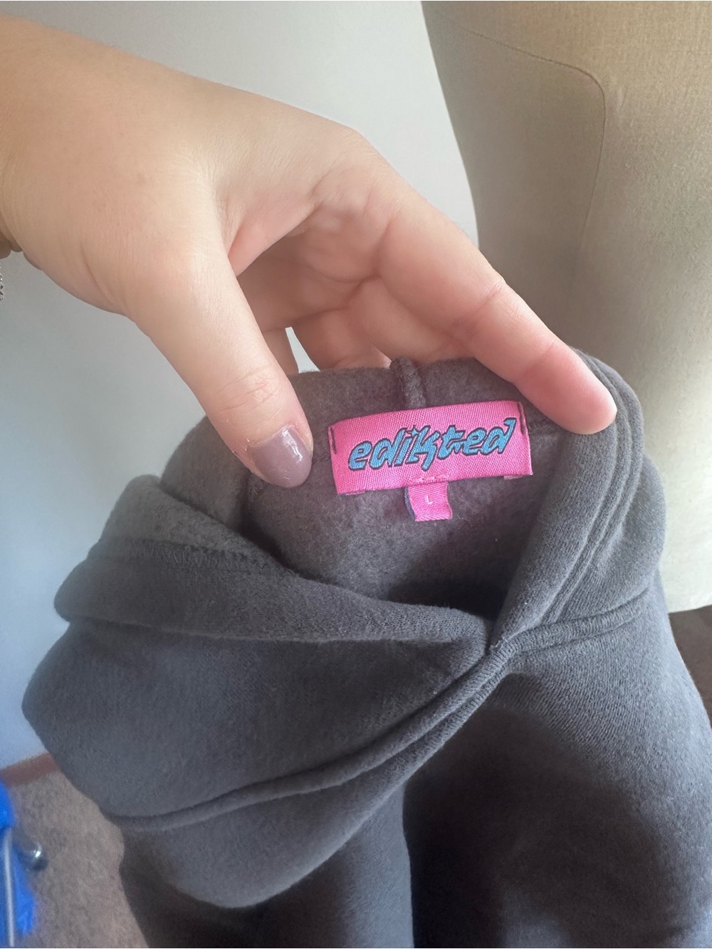 Edikted Bonney Bow Detail Hoodie Sweatshirt in Dark Gray - Picture 4 of 8